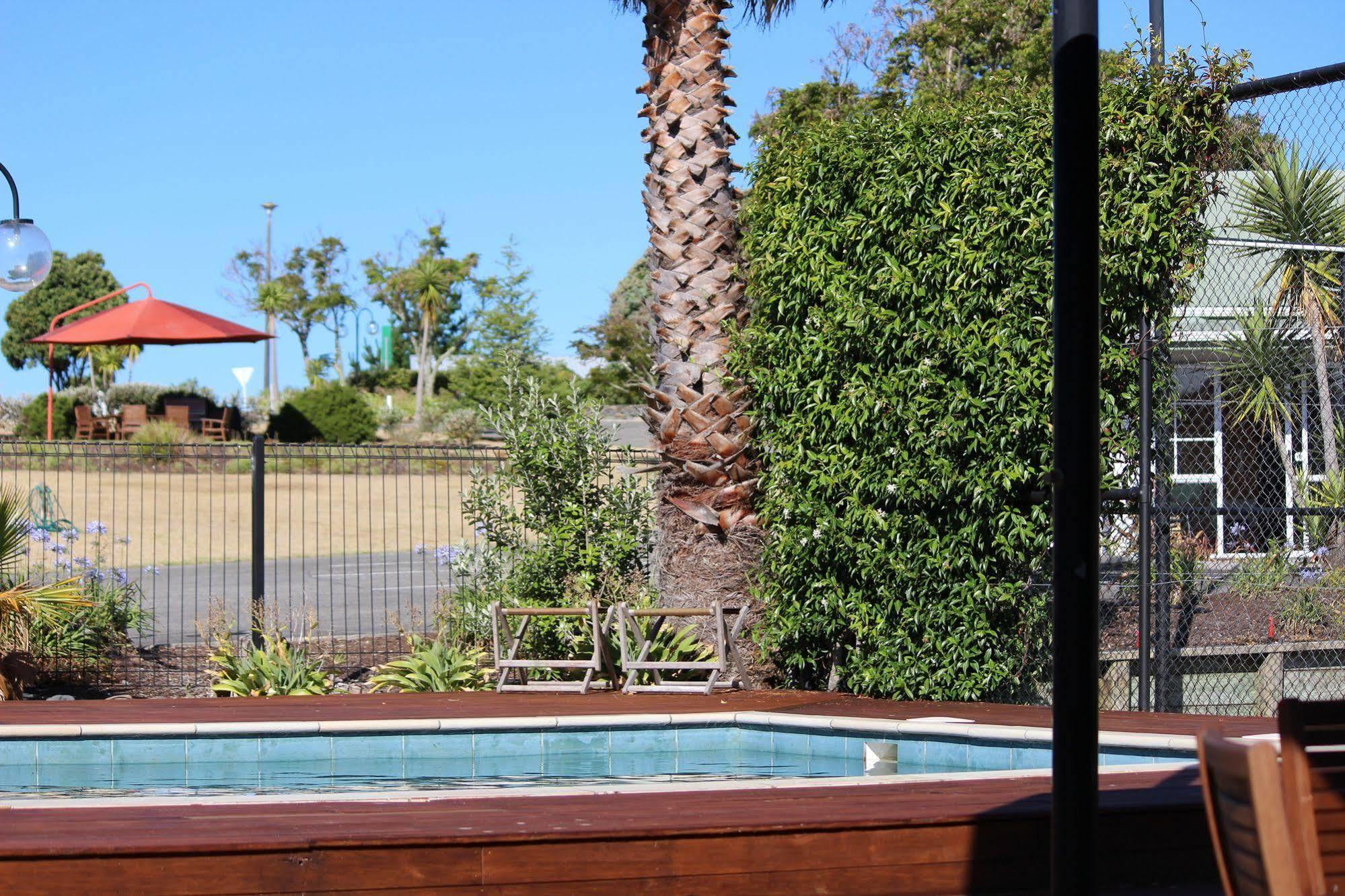 Pauanui Pines Motor Lodge Exteriér fotografie